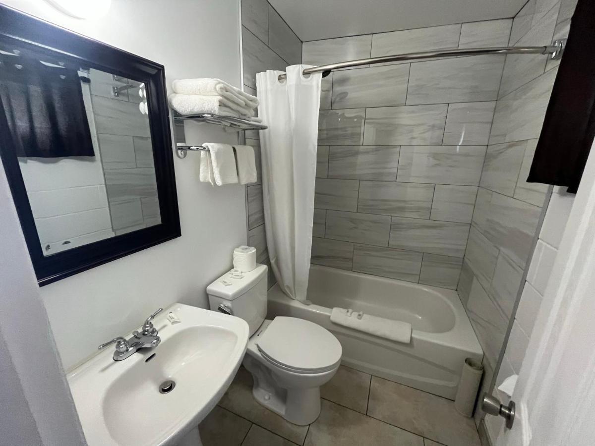 West Castle Motel Pincher Creek Luaran gambar