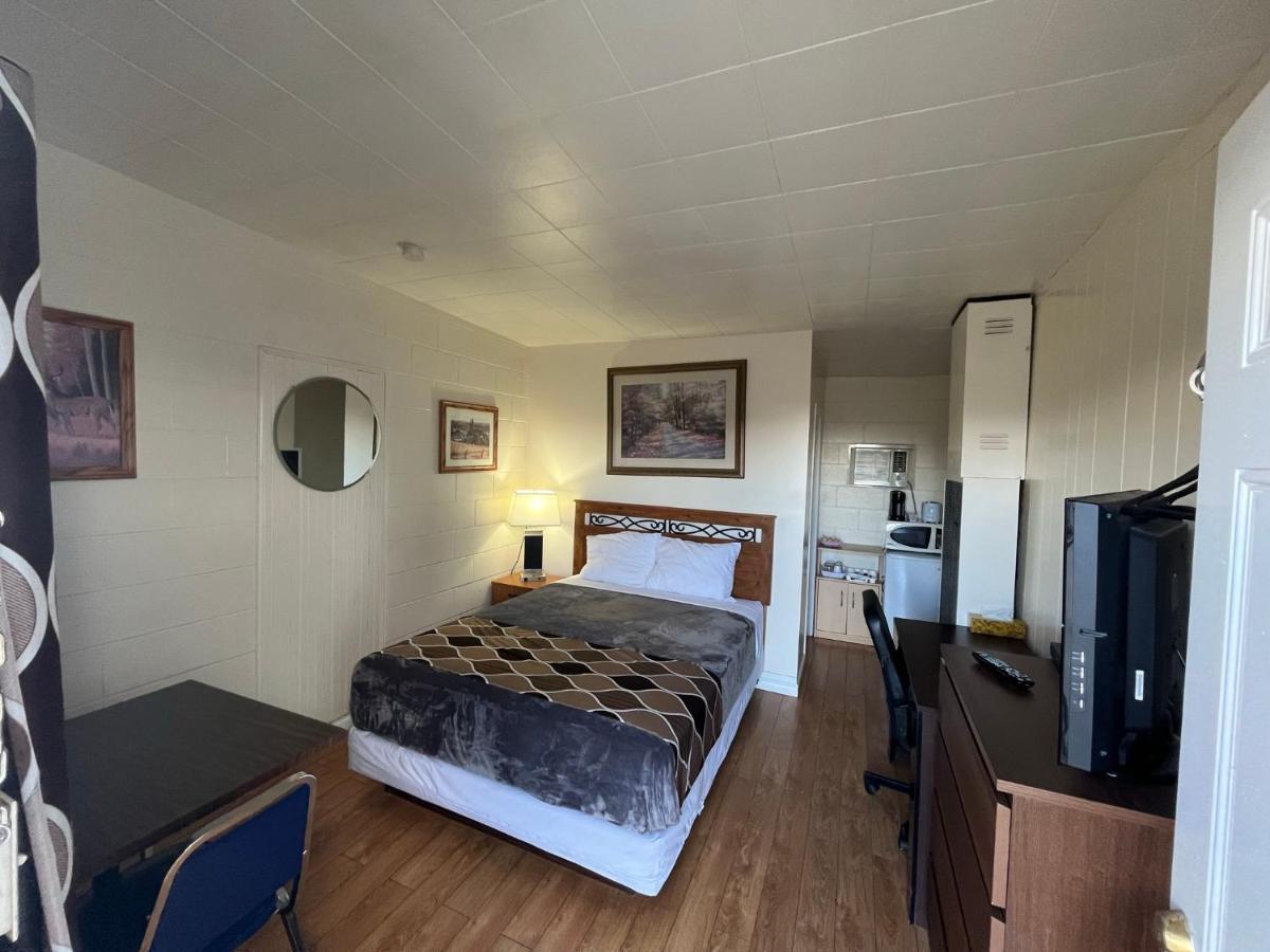 West Castle Motel Pincher Creek Luaran gambar