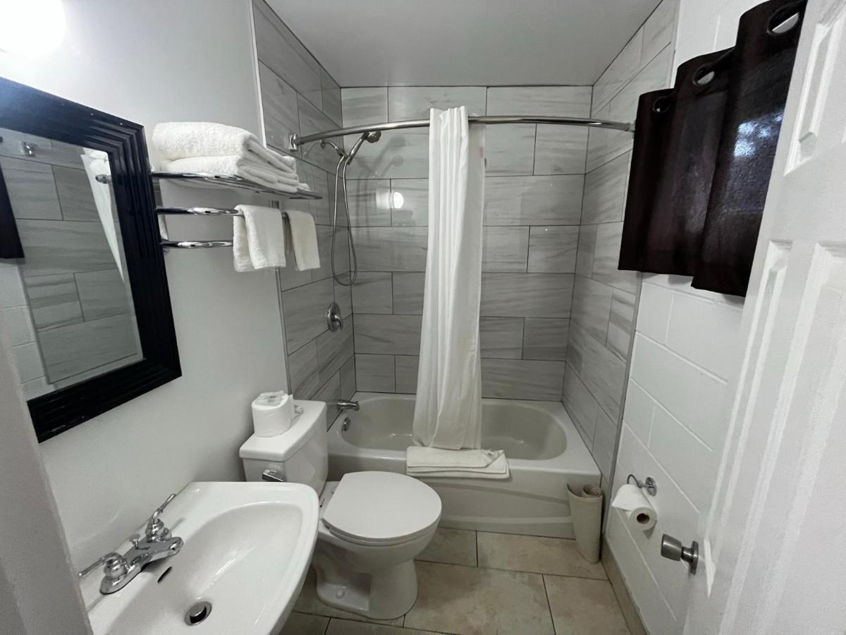 West Castle Motel Pincher Creek Luaran gambar