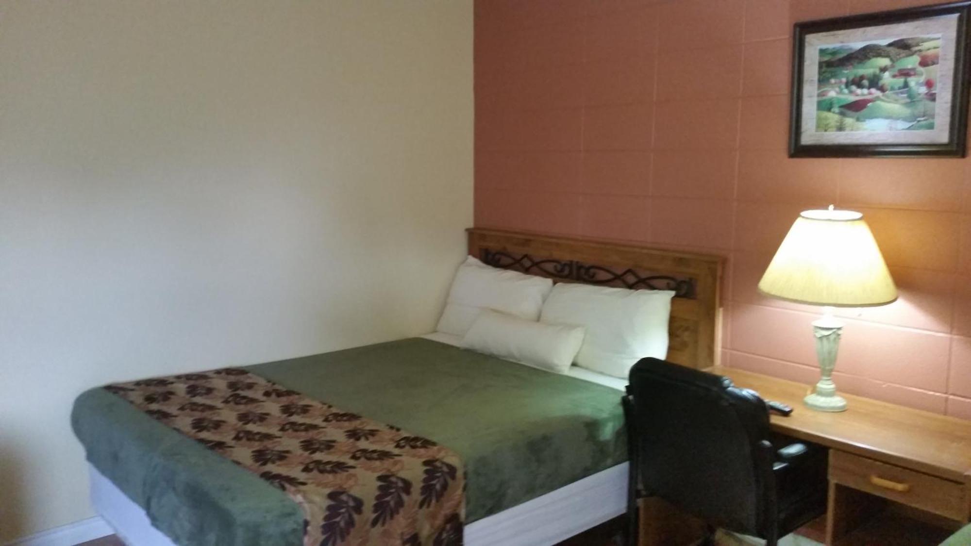 West Castle Motel Pincher Creek Bilik gambar